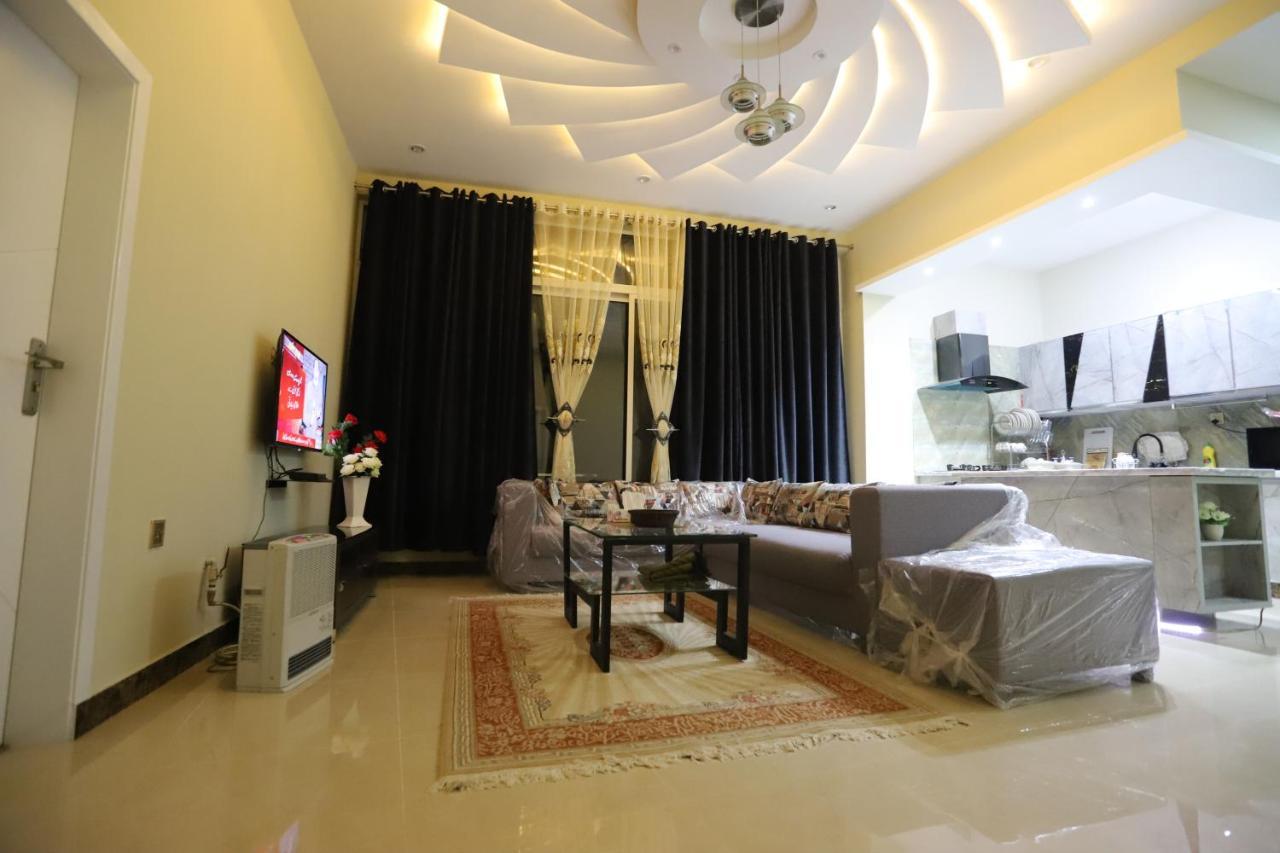 Aloche Apartments Murree Bagian luar foto
