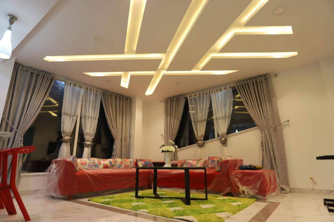 Aloche Apartments Murree Bagian luar foto